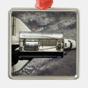 Space Shuttle Discovery 3 Metal Tree Decoration