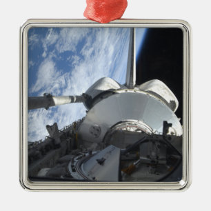 Space Shuttle Discovery 9 Metal Tree Decoration