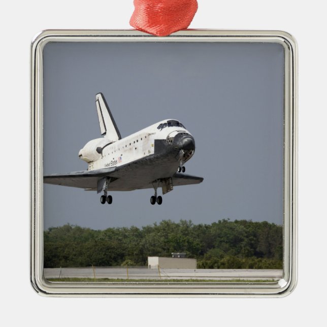 Space Shuttle Discovery approaches landing 2 Metal Tree Decoration (Front)