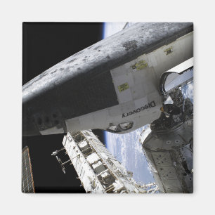 Space Shuttle Discovery docked Magnet