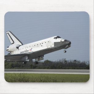 Space shuttle Discovery lands on Runway 33 2 Mouse Mat