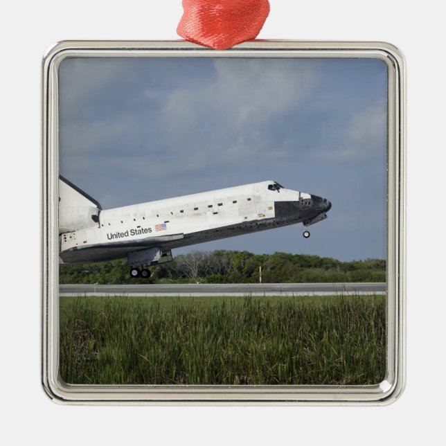 Space shuttle Discovery lands on Runway 33 Metal Tree Decoration (Front)