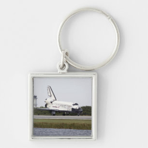 Space Shuttle Discovery on the runway Key Ring