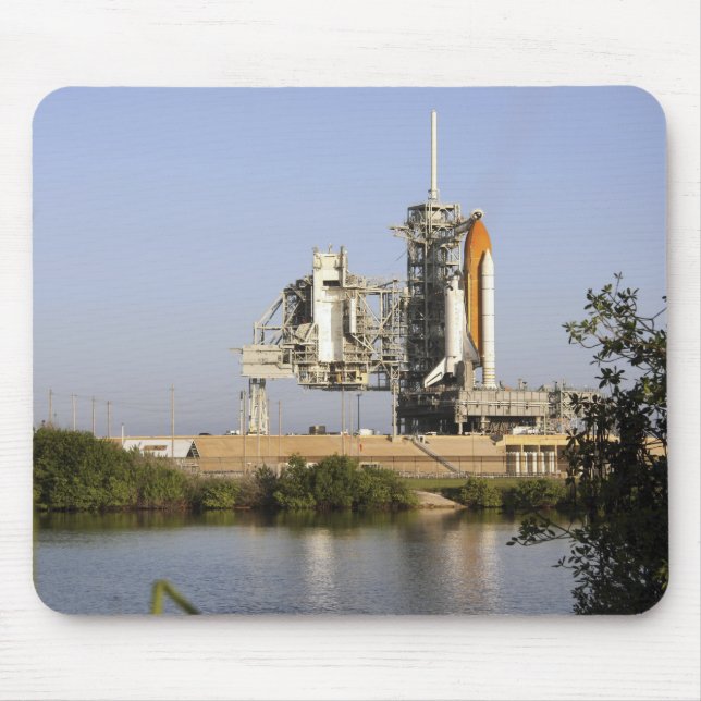 Space Shuttle Discovery sits ready 3 Mouse Mat (Front)