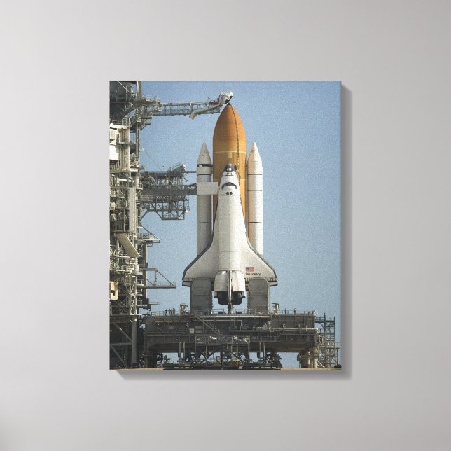 Space Shuttle Discovery sits ready Canvas Print (Front)