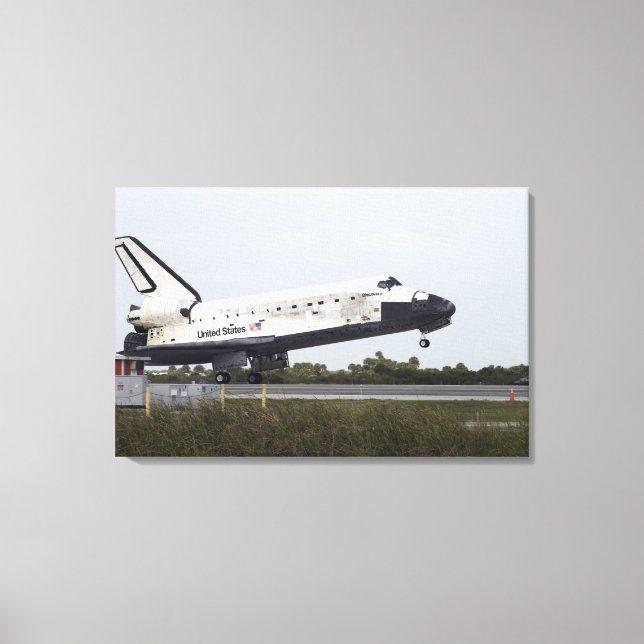 Space Shuttle Discovery touches down 2 Canvas Print (Front)