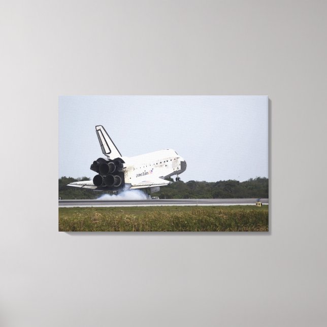 Space Shuttle Discovery touches down 3 Canvas Print (Front)