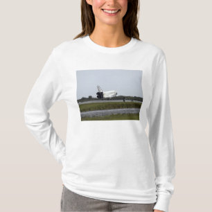 Space Shuttle Discovery touches down 3 T-Shirt