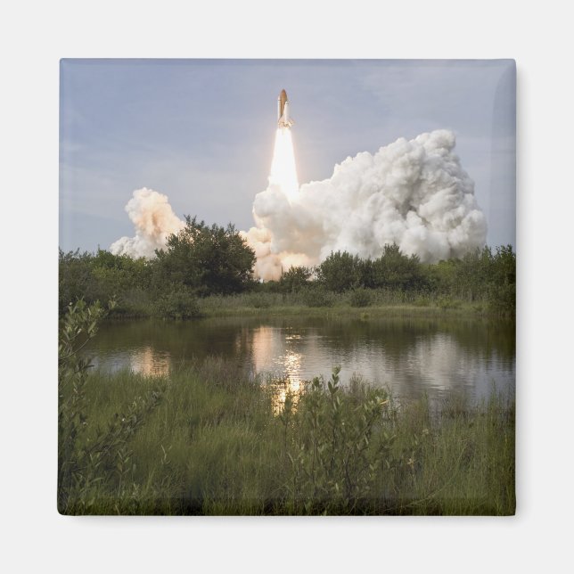 Space Shuttle Endeavour lifts off 7 Magnet (Front)
