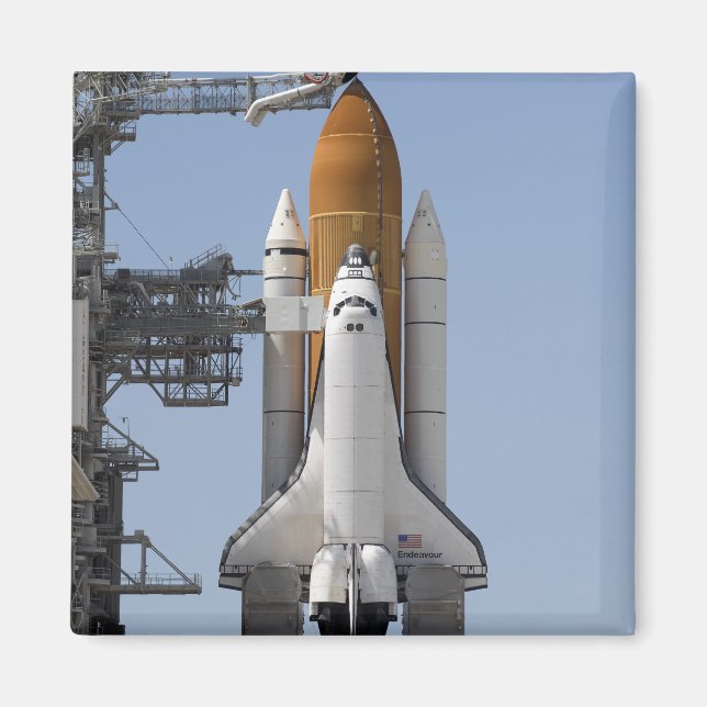 Space Shuttle Endeavour sits ready Magnet (Front)