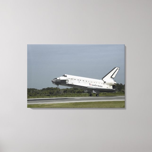 Space Shuttle Endeavour touches down Canvas Print (Front)