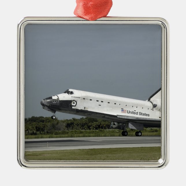 Space Shuttle Endeavour touches down Metal Tree Decoration (Front)