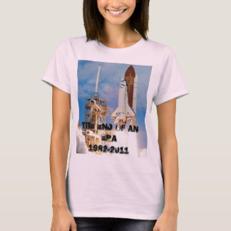 Space shuttles final flight T-Shirt