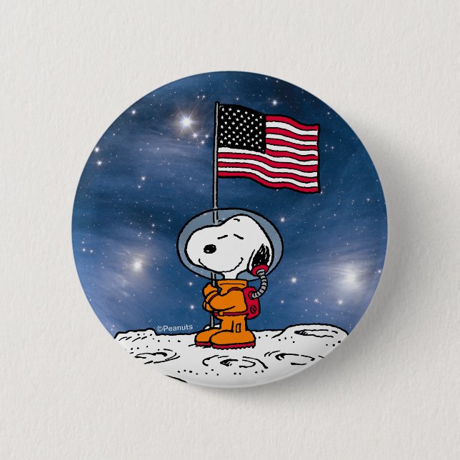 SPACE | Snoopy With Flag Astronaut 6 Cm Round Badge (Front)