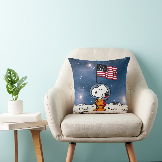 SPACE | Snoopy With Flag Astronaut Cushion (Chair)