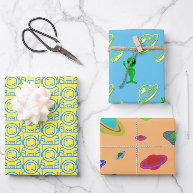 Spaced Alien Spaceship Wrapping paper  (Front)