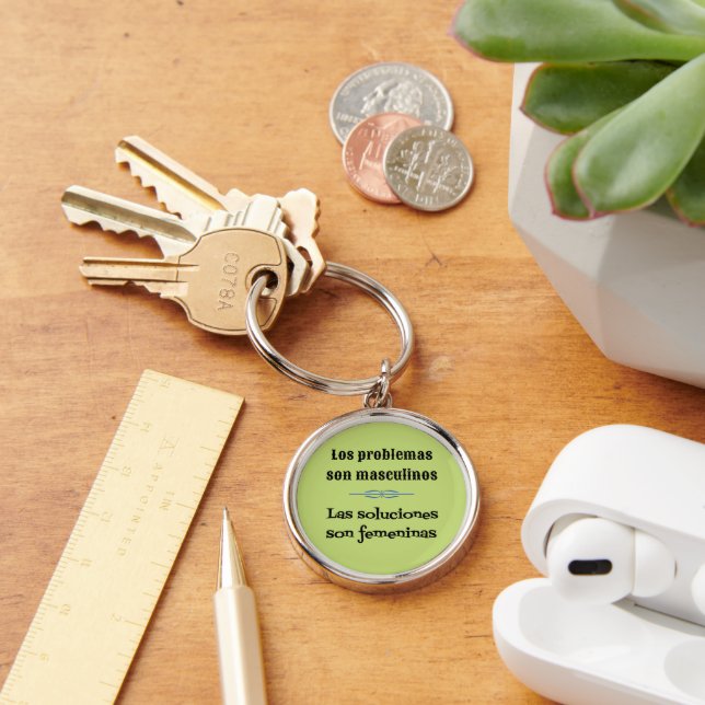 Spanish quote language learning green key ring (Desk)