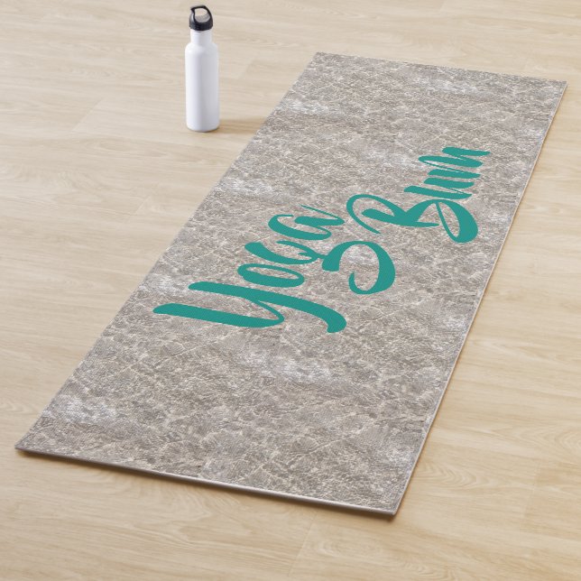 Sparkling water on beach sand yoga bum yoga mat (In Situ)