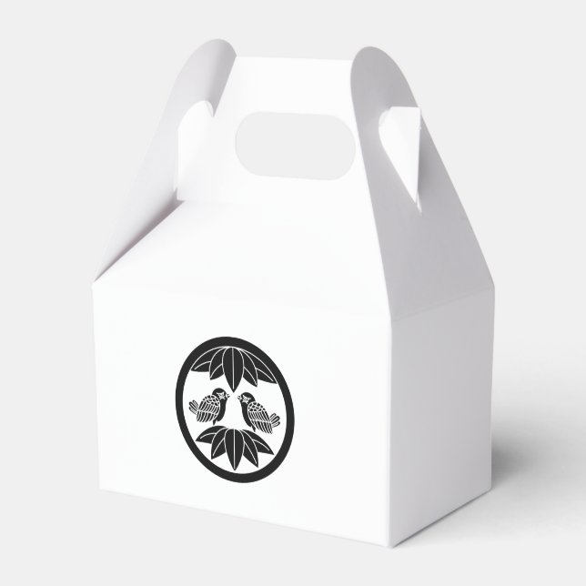 Sparrow facing ten bamboo leaves in a medium circl favour box (Front Side)