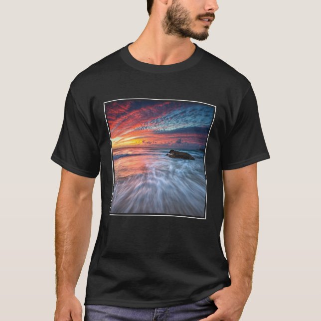 Spectacular Sunset | Stone Beach, El T-Shirt (Front)