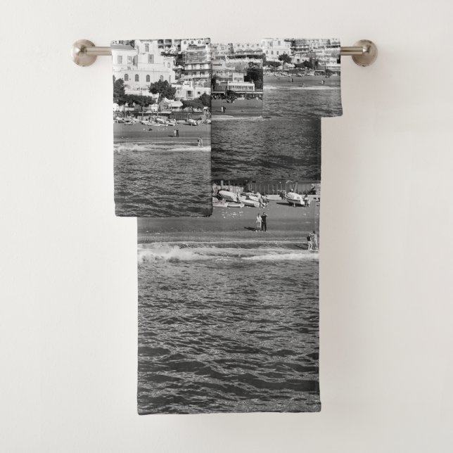 Spiaggia di Positano Marina Grande 1 - BW Bath Towel Set (Insitu)