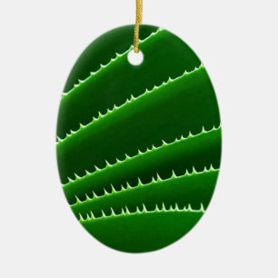 Spiky Green Leaf Pattern Ceramic Tree Decoration