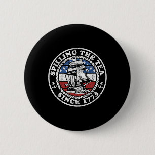 Spilling The Tea Since 1773 Funny Us History Teach 6 Cm Round Badge