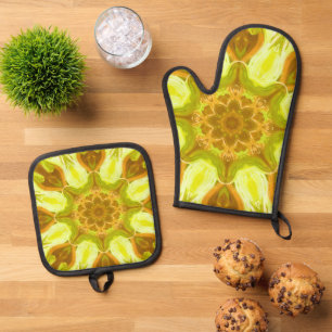 Spirit of solar foliage abstract Pattern  Oven Mitt & Pot Holder Set