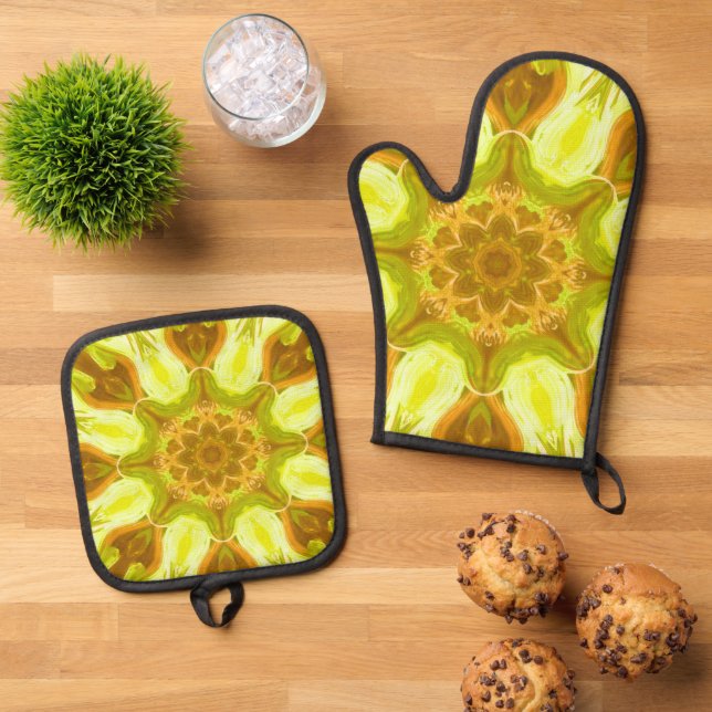 Spirit of solar foliage abstract Pattern  Oven Mitt & Pot Holder Set (Top Down)