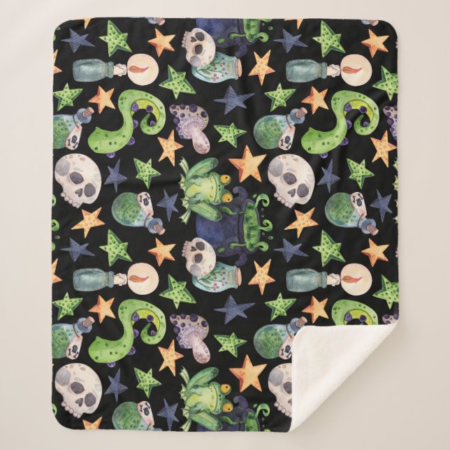 Spooky Halloween: Dark Hand-Drawn Pattern. Sherpa Blanket (Front)