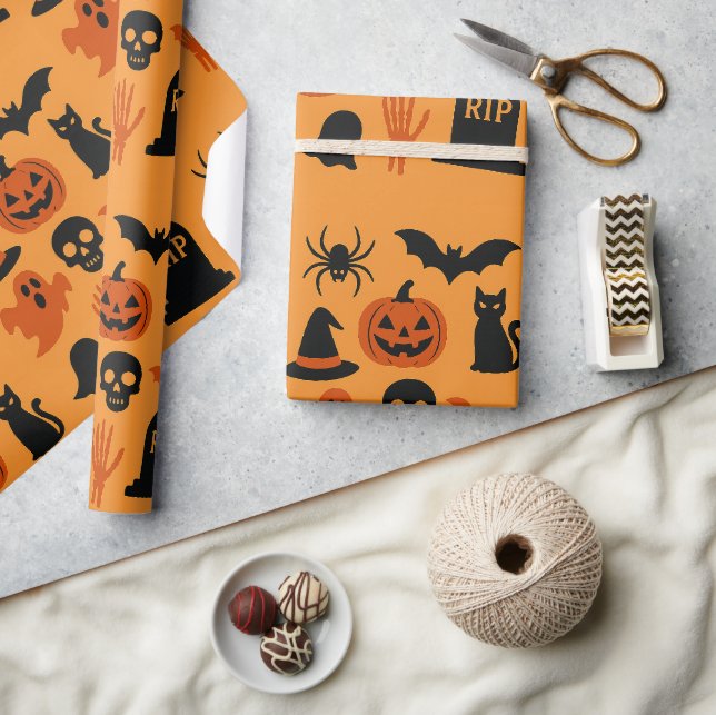 Spooky Halloween Gift Wrapping Paper – Classic  (Crafts)