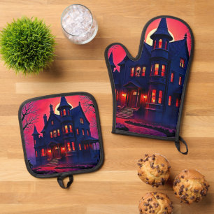 Spooky Haunted House at Dusk Design Oven Mitt & Pot Holder Set
