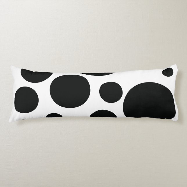 Spotty pattern body cushion (Front)