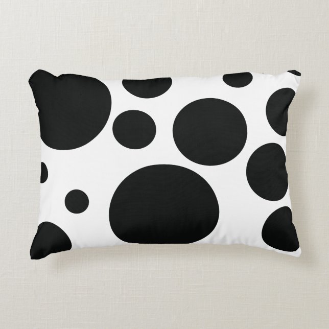 Spotty pattern decorative cushion (Front)
