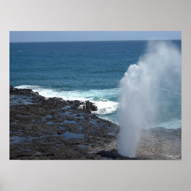Spouting Horn in Kauai, Hawaii Poster (Front)