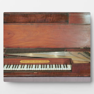 Square piano, 1767 (photo) plaque