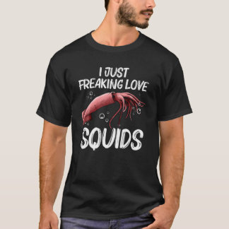 Squid Gift For Men Women Giant Squid Seafood Calam T-Shirt