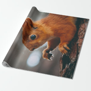 SQUIRREL ON TREE TRUNK WRAPPING PAPER