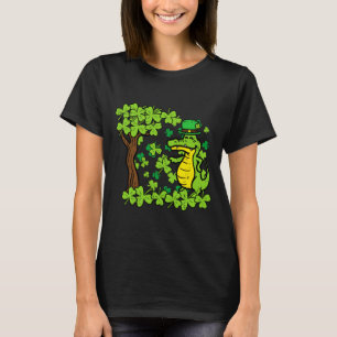 St Patrick Day Alligator Shamrock Saint Pattys Men T-Shirt
