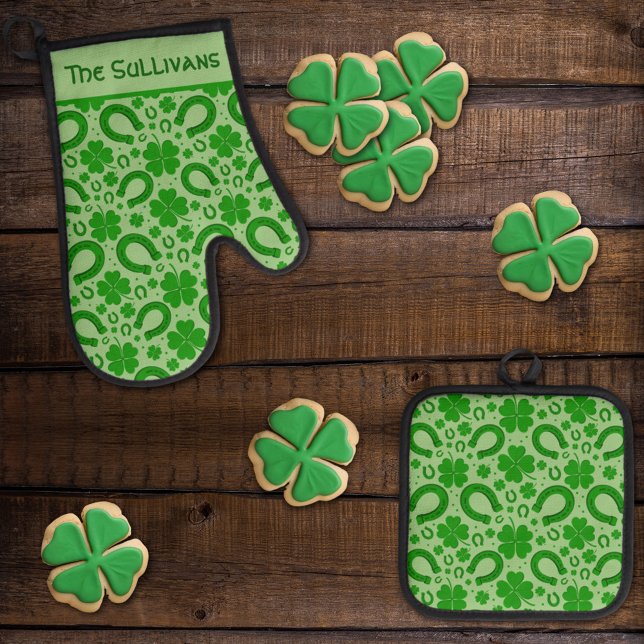 St Patrick’s Day Four Leaf Clover & Horseshoe  Oven Mitt & Pot Holder Set (Creator Uploaded)