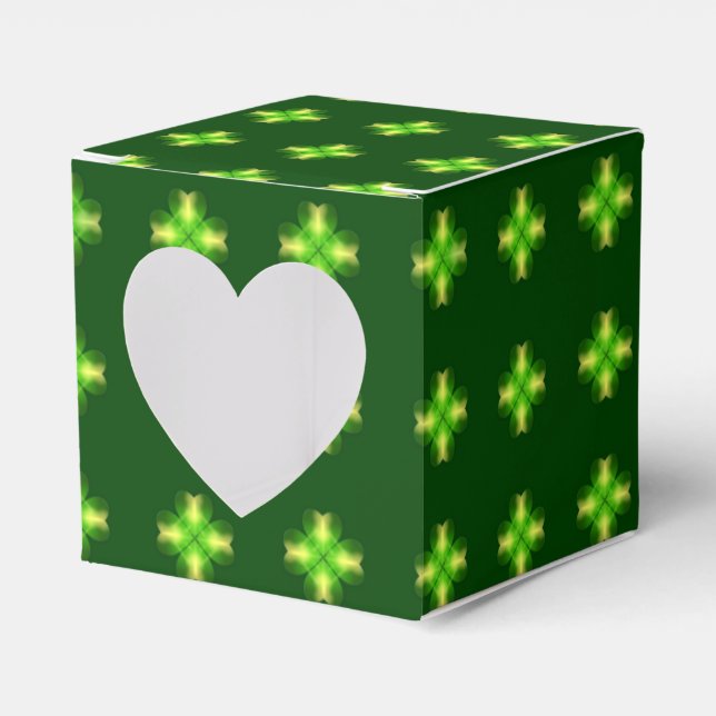 St. Patrick’s Day Shamrock Background Favour Box (Front Side)