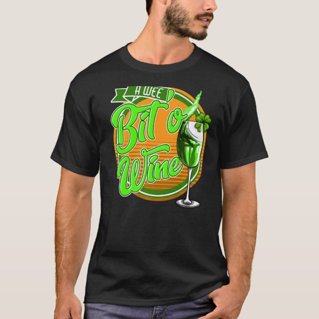 St Patrick's Day A Wee Bit O' Wine Funny Mom Women T-Shirt (Front)