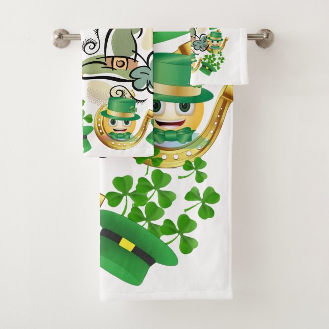 St. Patrick's Day Bathroom Towel Sets Horseshoe (Insitu)