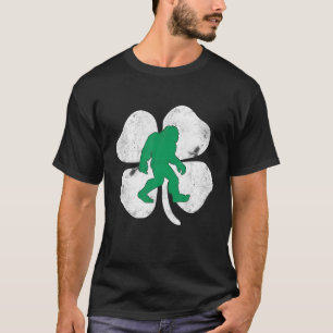 St. Patrick's Day Bigfoot Irish Sasqautch Saint Pa T-Shirt