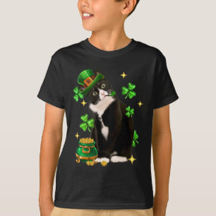 St Patricks Day Cute Tuxedo Cat Shamrock Irish Cat T-Shirt