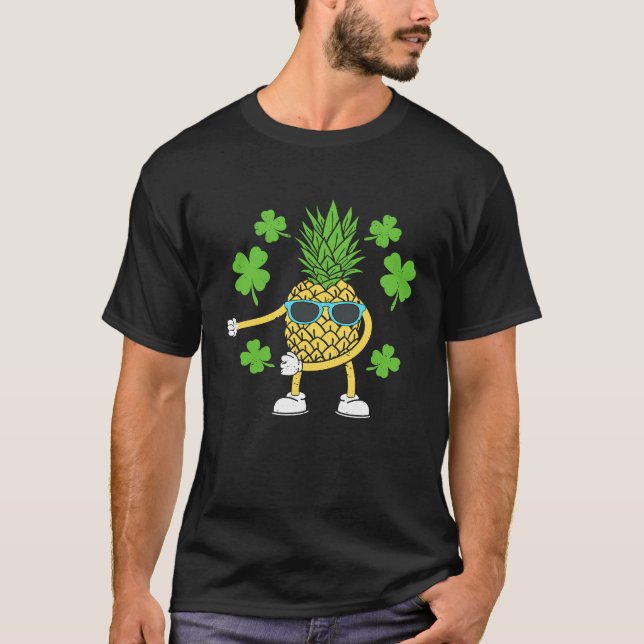 St Patricks Day Floss Dance Irish Flossing Pineapp T-Shirt (Front)