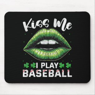 St Patrick's Day Kiss Me I Play Bysebyll Mouse Mat