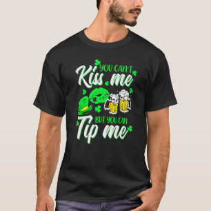 St Patrick's Day Lucky Shamrock Waitress Bartender T-Shirt