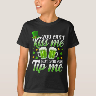 St Patricks Day Lucky Shamrock Waitress Rtender Wa T-Shirt