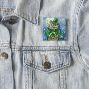 ST. PATRICK'S DAY OWL, 4 LEAF CLOVER LEPRECHAUN 15 CM SQUARE BADGE